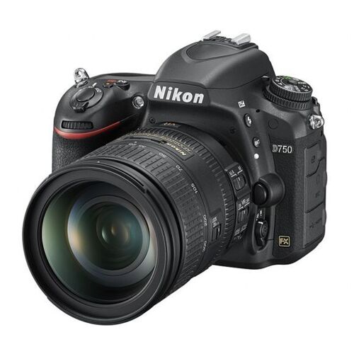NIKON D750 + AF-S 28–300 mm f/3,5–5,6G ED VR