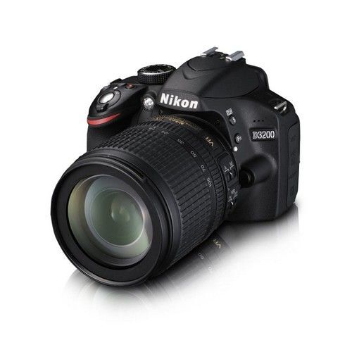 Nikon D3200 + 18–105 VR