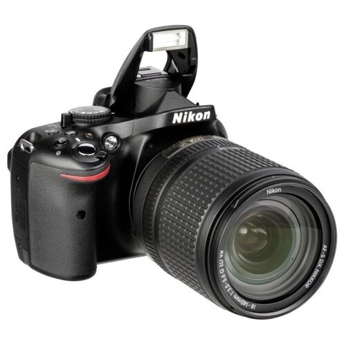 Nikon D5200 Spiegelreflexkamera mit 24,1 Megapixel + Objektiv AF-S 18–140 mm VR