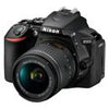 NIKON D5600 + 18–55 VR + 70–300 AF-P VR + Tasche + 4 GB SD-Karte