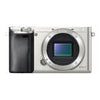 Sony a6000 ILCE-6000L – Digitalkamera – spiegellos – 24,3 MP – APS-C – 3-facher optischer Zoom, 16–50-mm-Objektiv – WLAN, NFC – silber